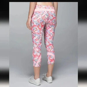 Lululemon Run: Inspire Crop II *All Luxtreme Flowabunga Mini Multi / Bleached Co